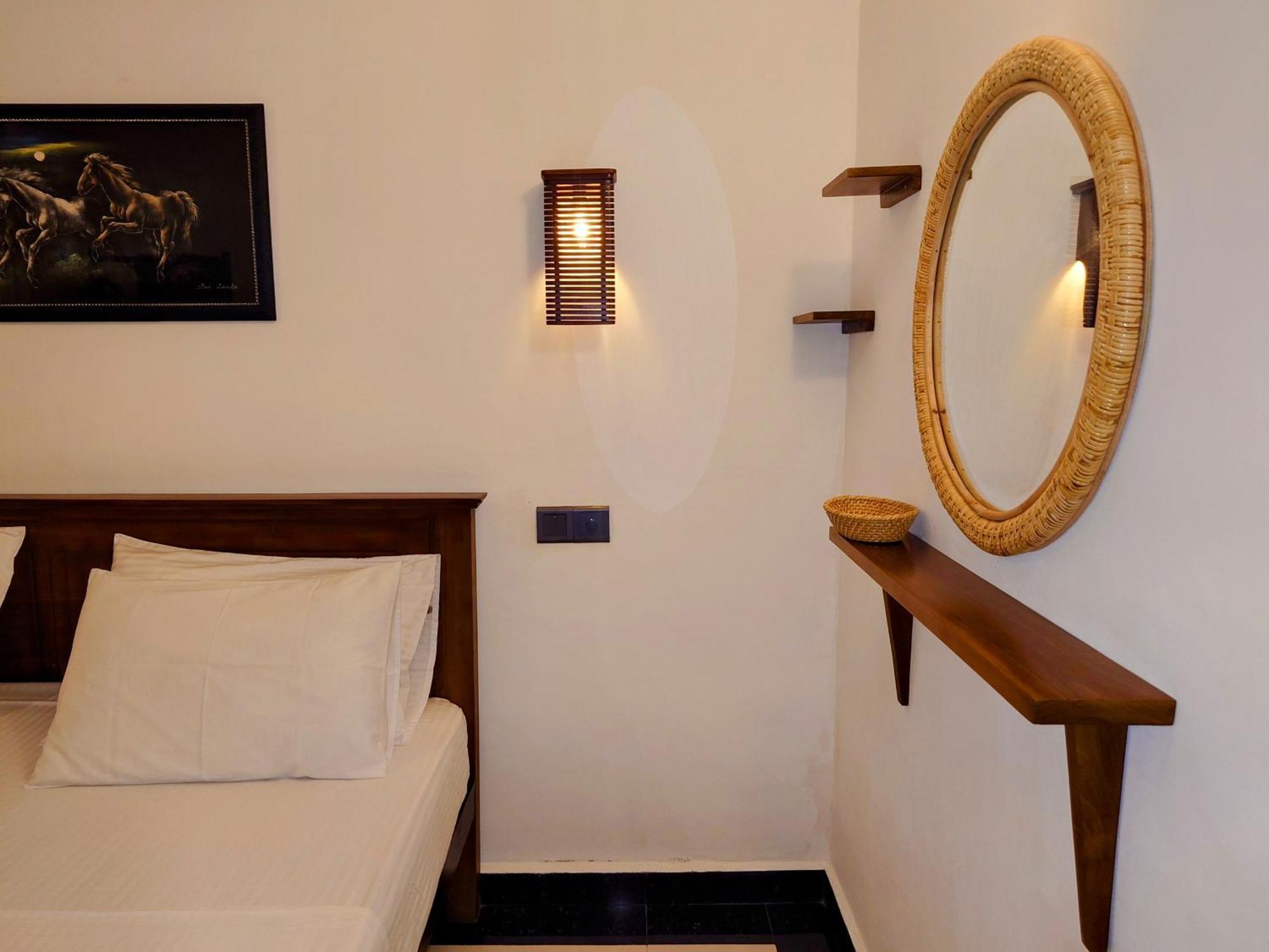 Lodge The Whitegates Weligama