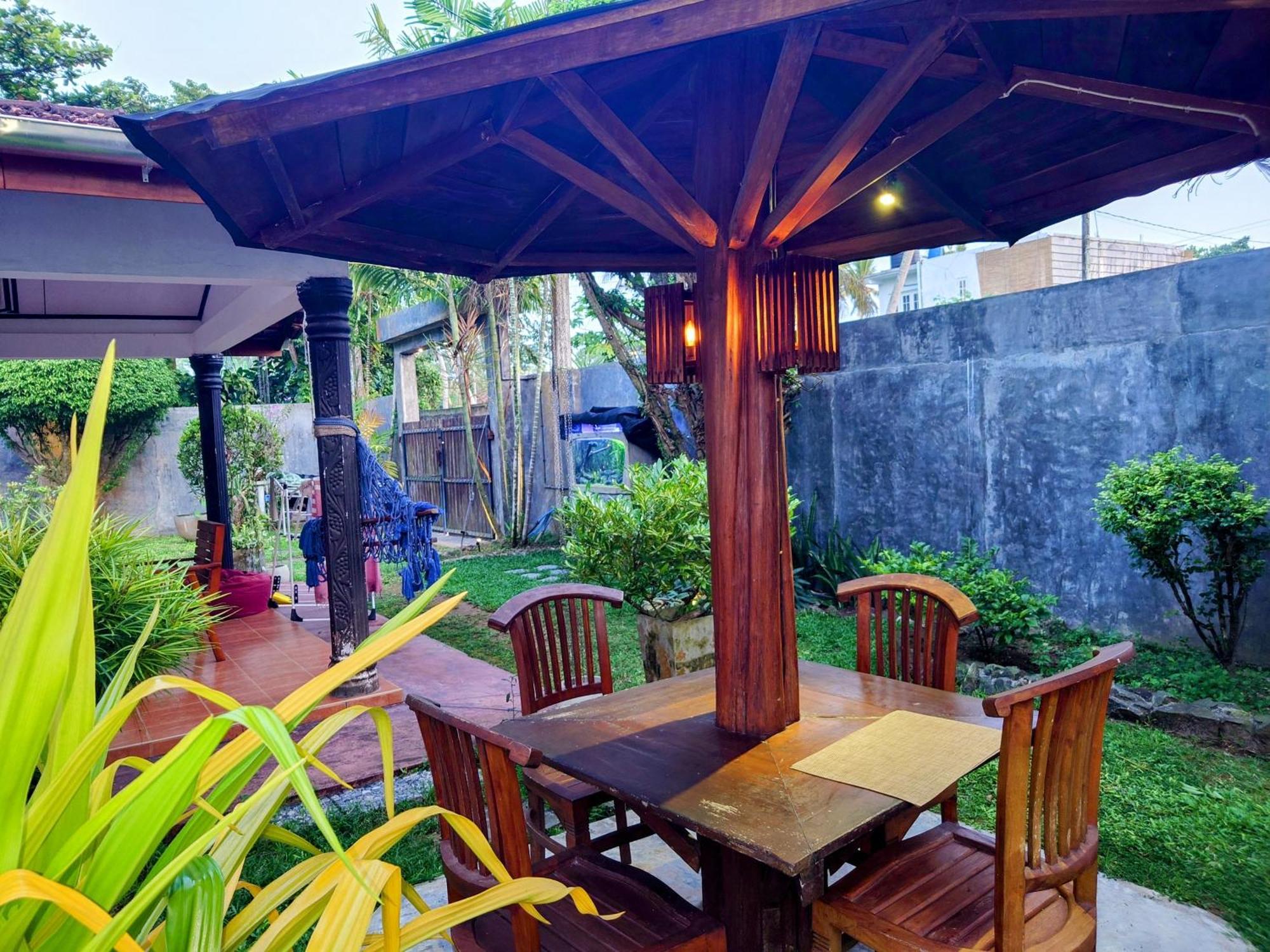 The Whitegates * Weligama