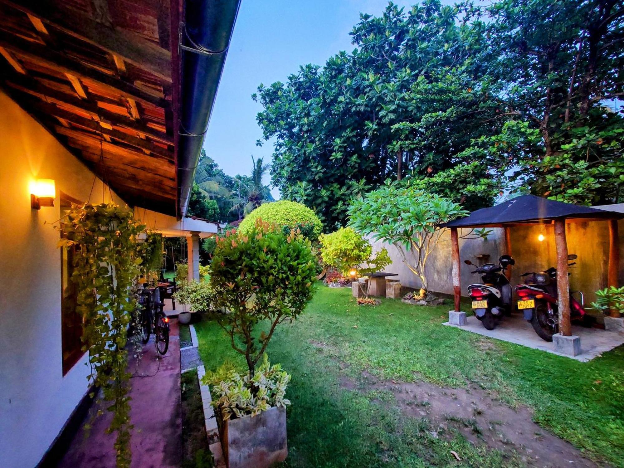 The Whitegates Lodge Weligama